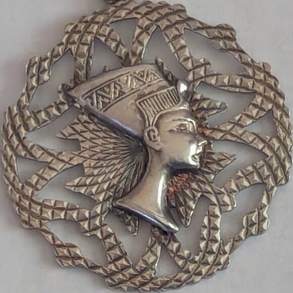 Nefertiti Egyptian Sterling Silver 925 Medallion Vintage Estate Pendent Necklace - Picture 3 of 6